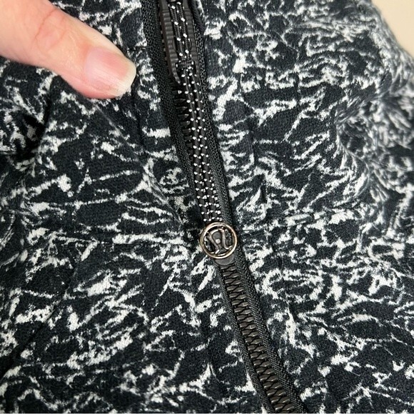 Lululemon Scuba Hoodie IV Iced Wave White Black Size 4 - Picture 7 of 8